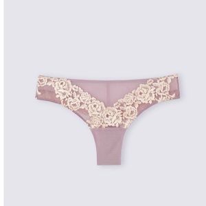 Pretty Flowers Brazilian